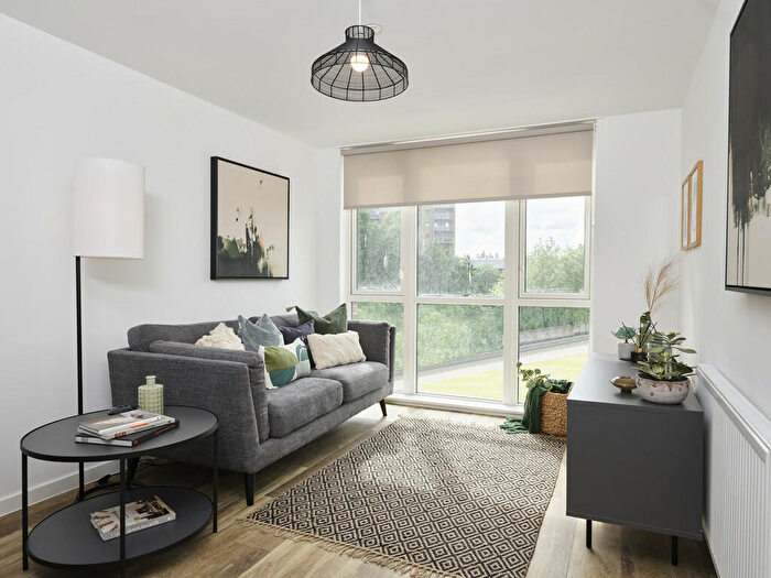 1 Bedroom Apartment To Rent In The Headline, Wellington Park Way, LS1