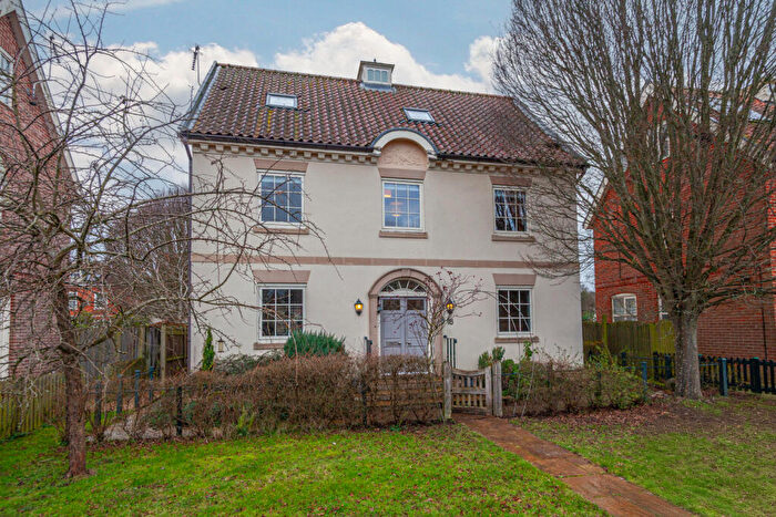 5 Bedroom Detached House For Sale In Garden Square, Rendlesham, IP12