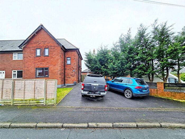 3 Bedroom End Of Terrace House For Sale In Ashwood Avenue, Ramsbottom, Bury, Greater Manchester, BL0