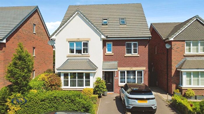 6 Bedroom Detached House For Sale In Thistle Way, Congleton, CW12
