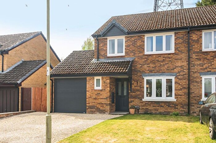 3 Bedroom Semi Detached House For Sale In Conway Close, Valley Park, Chandler's Ford, SO53