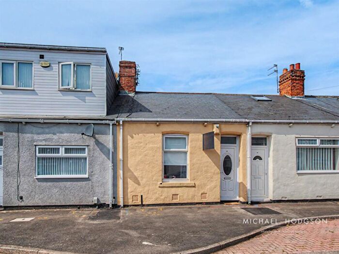 1 Bedroom Cottage For Sale In Edward Burdis Street, Southwick, Sunderland, SR5