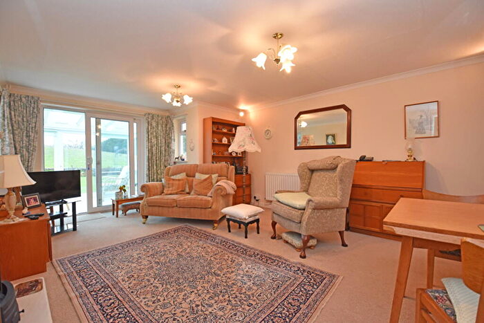 2 Bedroom Detached Bungalow For Sale In Meadow View, Uffculme, EX15