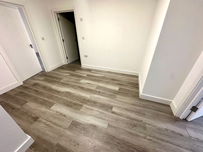 1 Bedroom Flat To Rent In Hayes, London, UB4