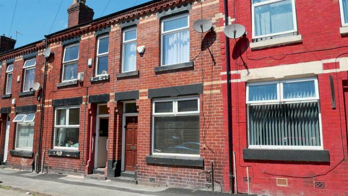 2 Bedroom Terraced House To Rent In Maybury Street, Manchester, M18