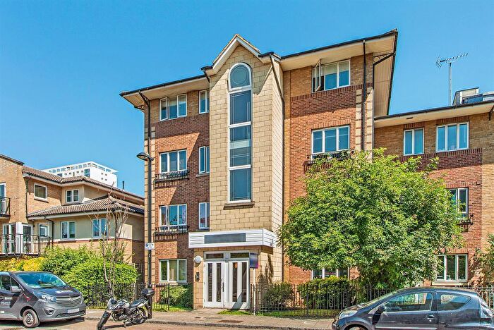 1 Bedroom Apartment For Sale In Celandine Drive, Hackney, E8