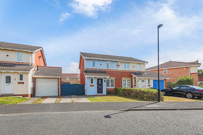 3 Bedroom Semi-detached House For Sale In Woodlea, Forest Hall, NE12