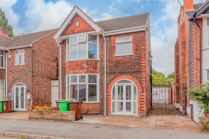 5 Bedroom Detached House To Rent In Arnesby Road, Lenton, Nottingham, NG7