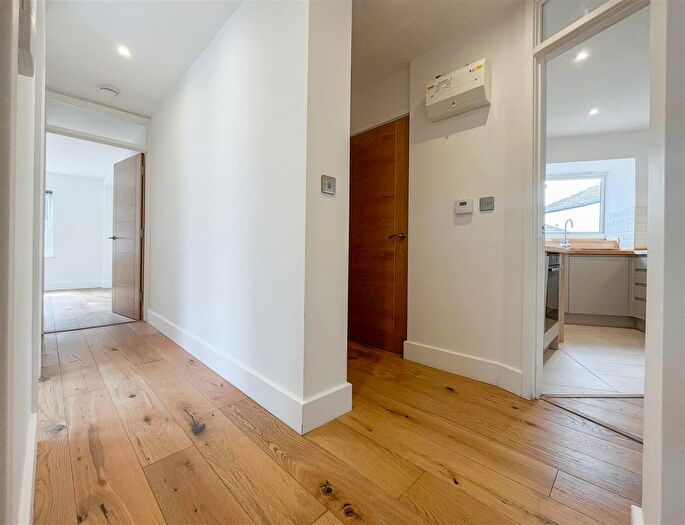 2 Bedroom Flat To Rent In Castle Hill Road, Hastings, TN34