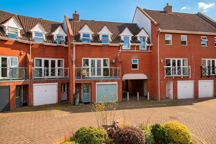 6 Bedroom Town House For Sale In Old Laundry Court, Norwich, NR2