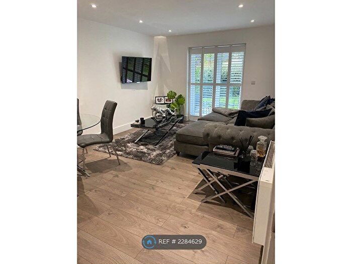 2 Bedroom Flat To Rent In Maplehurst Close, Bexley Park, DA2