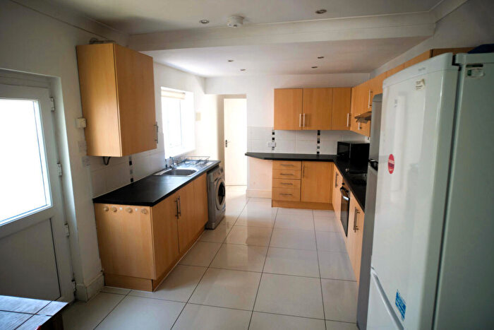 5 Bedroom Terraced House To Rent In Moy Road, Cardiff, CF24