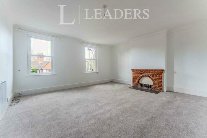 3 Bedroom Maisonette To Rent In Rusper, RH12