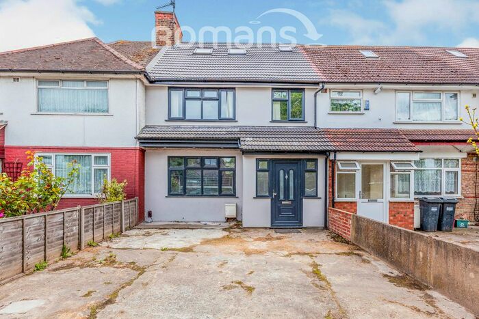 5 Bedroom Terraced House To Rent In Staines Road, Bedfont, Feltham TW14