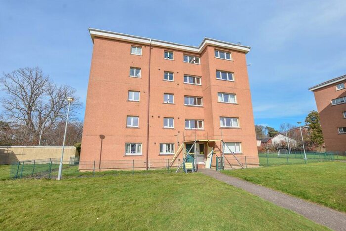 2 Bedroom Maisonette For Sale In Mackintosh Road, Inverness, IV2