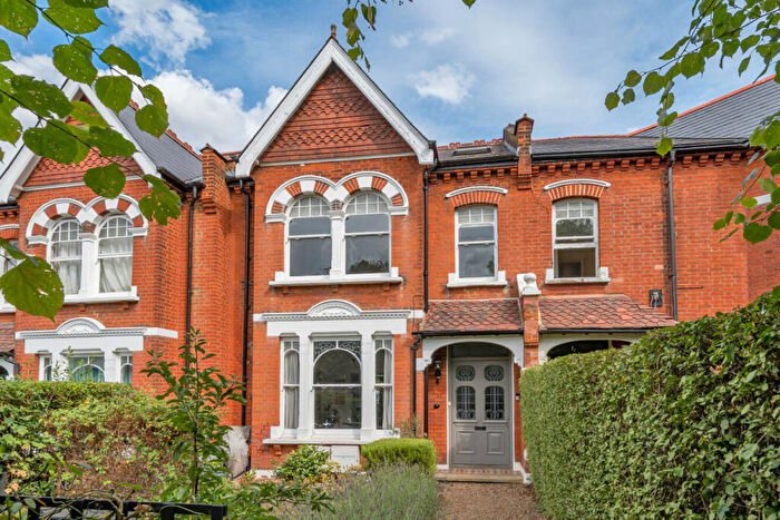 3 Bedroom Flat For Sale In Turney Road, Dulwich, London, SE21