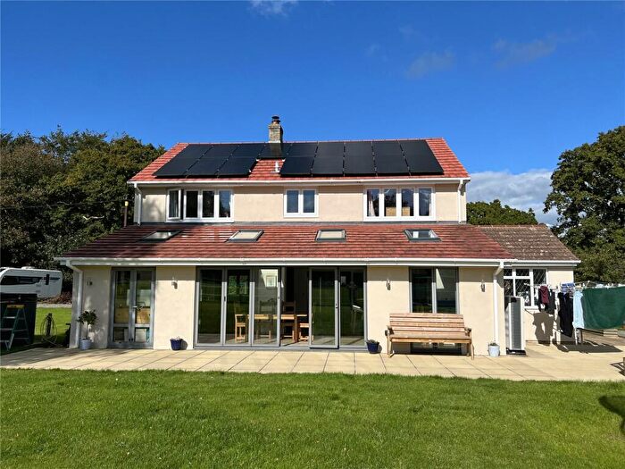 4 Bedroom Equestrian Facility For Sale In Flexford Lane, Sway, Lymington, Hampshire, SO41