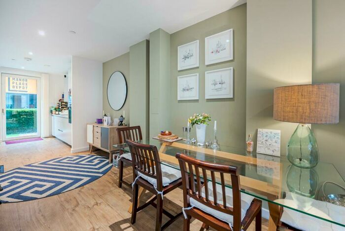 3 Bedroom Flat To Rent In Angel Lane, SE17