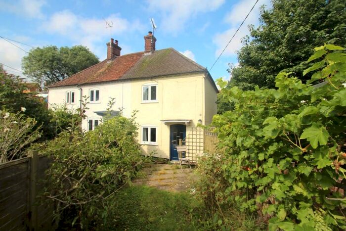 2 Bedroom Cottage To Rent In Down View, Hungerford, Berkshire, ., RG17