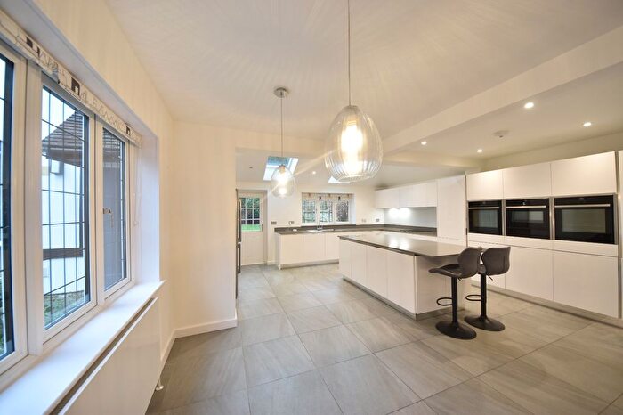 5 Bedroom Detached House To Rent In Blackpond Lane, Farnham Royal, Slough, Buckinghamshire, SL2