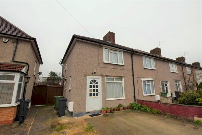 2 Bedroom End Of Terrace House To Rent In Lymington Road, Dagenham RM8