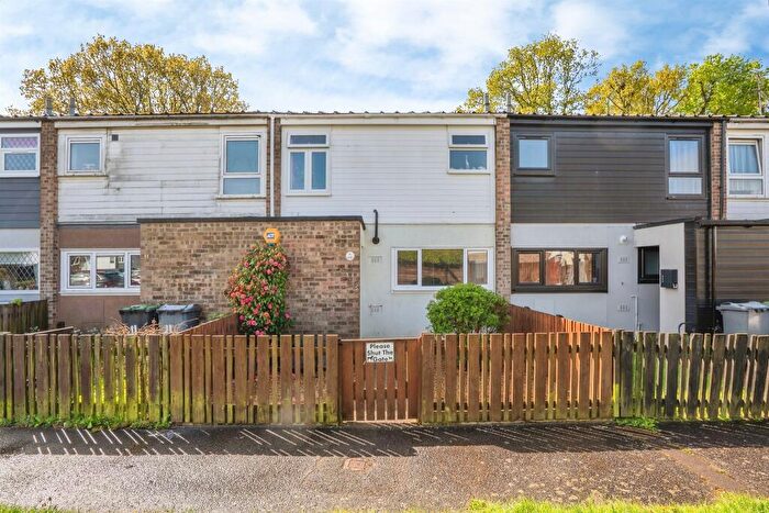 3 Bedroom Terraced House For Sale In Robin Gardens, Waterlooville, PO8