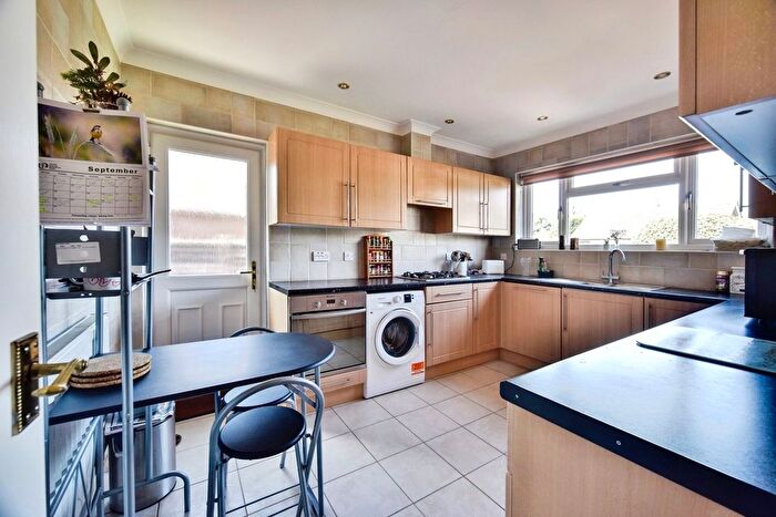 3 Bedroom Bungalow For Sale In Fauchons Close, Bearsted, Maidstone, Kent, ME14