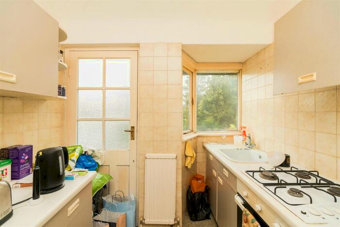 1 Bedroom Flat For Sale In Elm Park Road, Finchley, N3