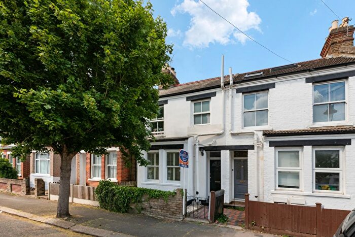 2 Bedroom Flat For Sale In Framfield Road, Hanwell, W7