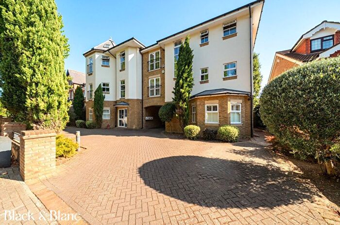 2 Bedroom Flat For Sale In Cranleigh House, Overbury Avenue, Beckenham, BR3