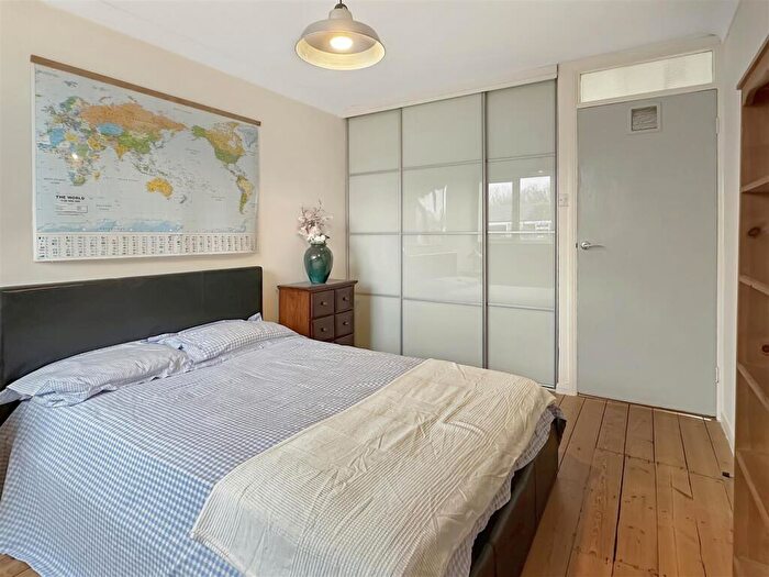 2 Bedroom Terraced House For Sale In Campkin Road, Cambridge, CB4