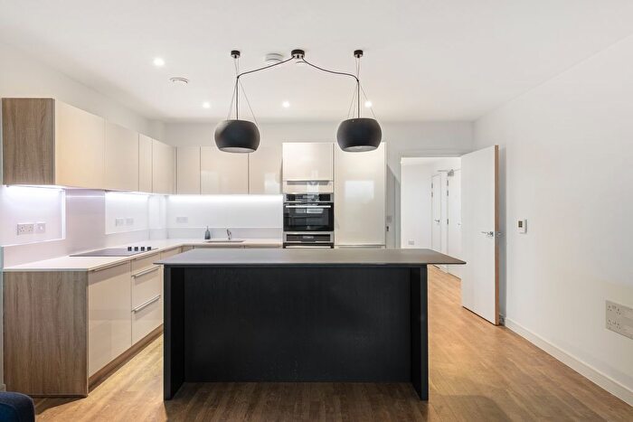 2 Bedroom Flat To Rent In Ossel Court, Telegraph Avenue Greenwich, SE10