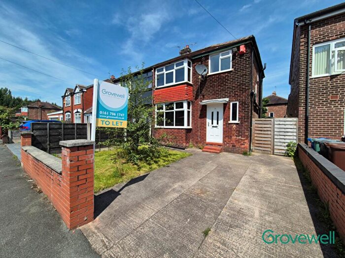3 Bedroom Semi-Detached House To Rent In Meade Hill Road, Prestwich, Manchester, M25