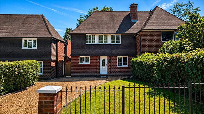 3 Bedroom Semi-Detached House For Sale In Shenley Lane, Selly Oak, Birmingham, B29