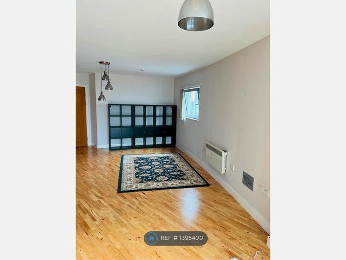 2 Bedroom Flat To Rent In Altolusso, Cardiff, CF10