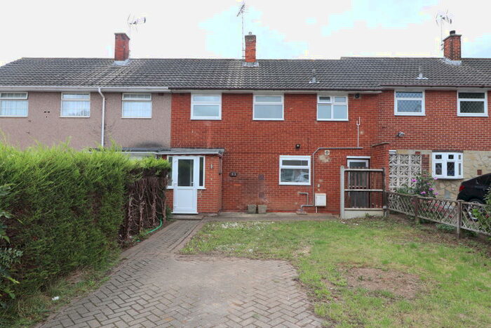 3 Bedroom House To Rent In Hockley Road, Basildon, SS14