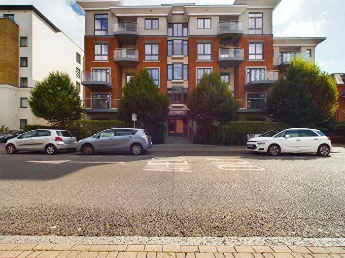 2 Bedroom Apartment To Rent In Bridge Avenue, Maidenhead, Berkshire, SL6