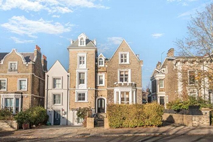 2 Bedroom Flat To Rent In Carlton Hill, London, NW8