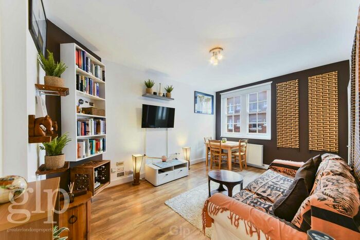 1 Bedroom Flat To Rent In Tavistock Place, Bloomsbury . H, WC1