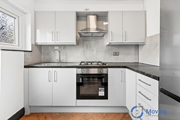 3 Bedroom Property To Rent In Knollys Road, London, SW16