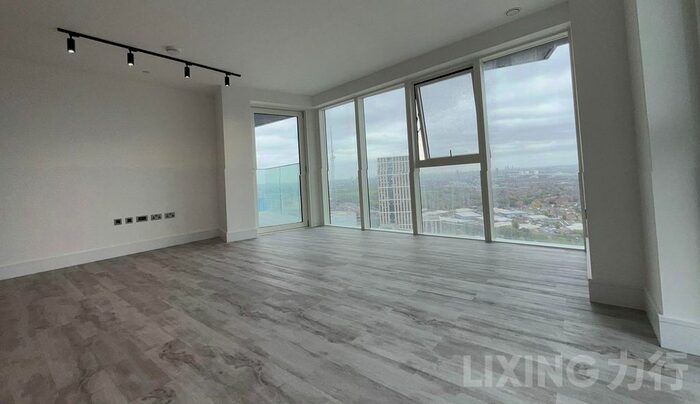 2 Bedroom Flat To Rent In Portal Way, London, W3