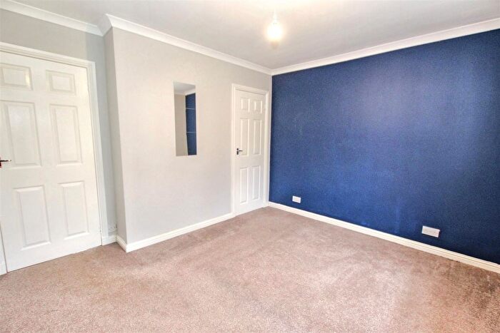 1 Bedroom Flat For Sale In Melvinhall Road, Lanark, ML11