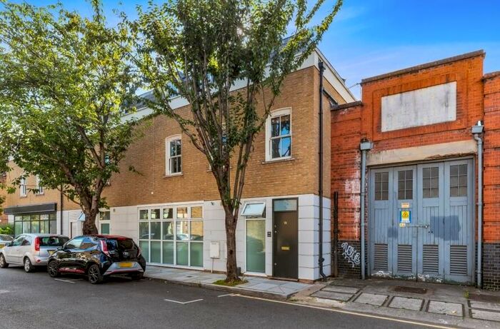 2 Bedroom Apartment To Rent In Vivian Road, London, E3