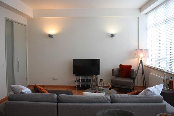 1 Bedroom Flat To Rent In City Road, City, London, EC1V