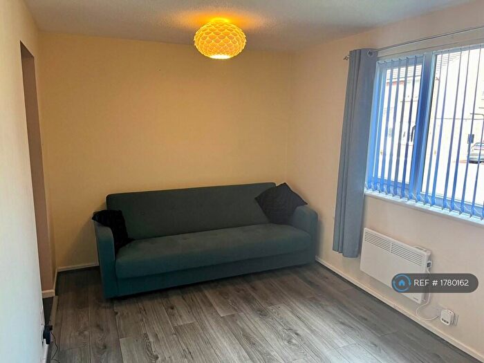 Studio To Rent In Melton Avenue, Leeds, LS10