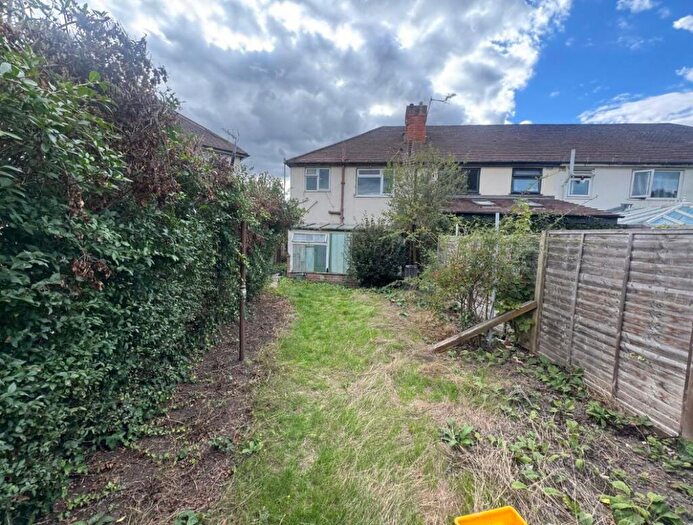 3 Bedroom Terraced House For Sale In Road House Estate, Kingfield Road, Woking, Surrey, GU22