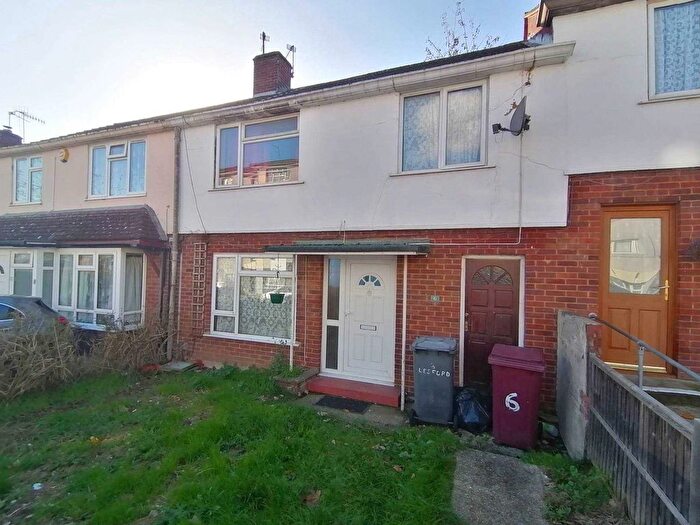 3 Bedroom Terraced House To Rent In Lesford Road, Reading, RG1