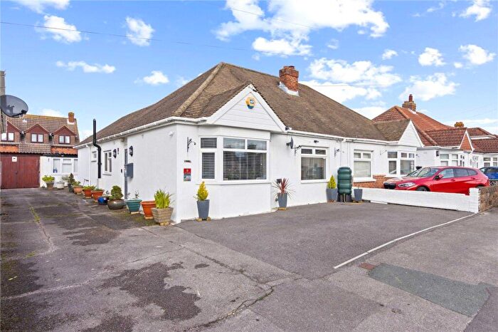 3 Bedroom Semi-Detached Bungalow For Sale In Bridgemary Grove, Gosport, PO13