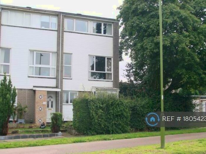 4 Bedroom End Of Terrace House To Rent In Grace Way, Stevenage, SG1