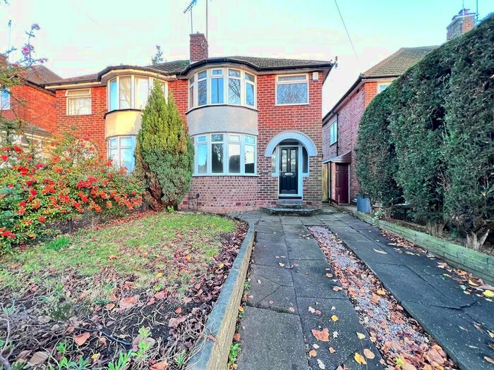 3 Bedroom Semi-Detached House To Rent In Old Walsall Road, Great Barr, Birmingham, B42